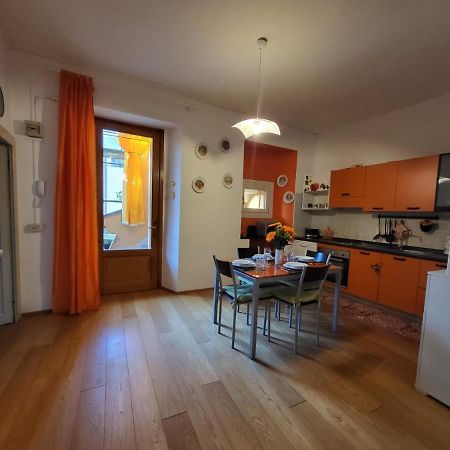 Appartamento Orange Lago 베르바니아 외부 사진
