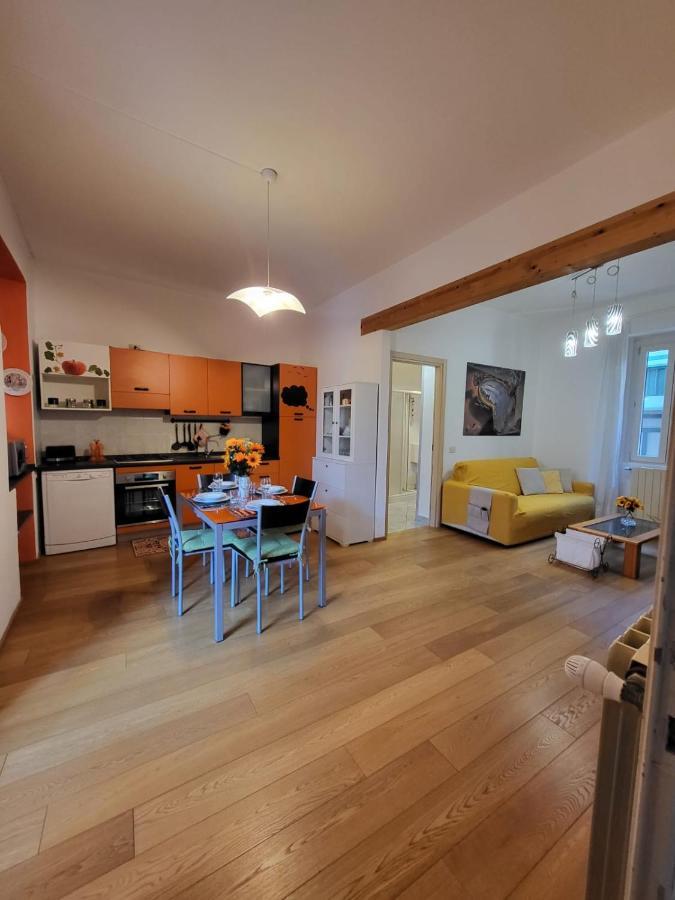 Appartamento Orange Lago 베르바니아 외부 사진
